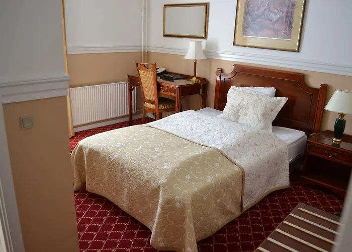 Hotell Milling Plaza 4*